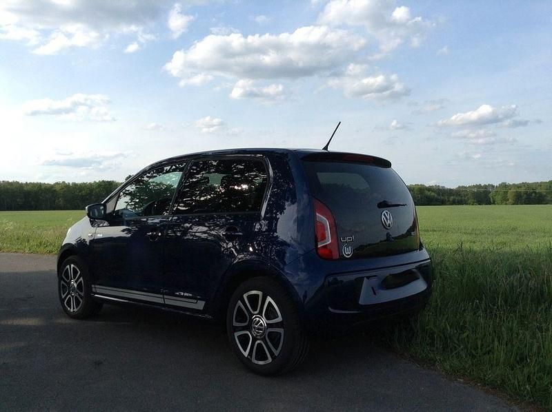 Gebraucht VW up! CLUB 75 PS (55 kW) 2015 Blau Kleinwagen