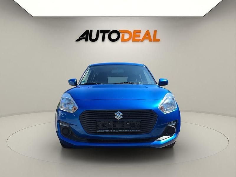 Second-hand Suzuki Swift 90 CP (66 kW) 2017 Albastru Hatchback