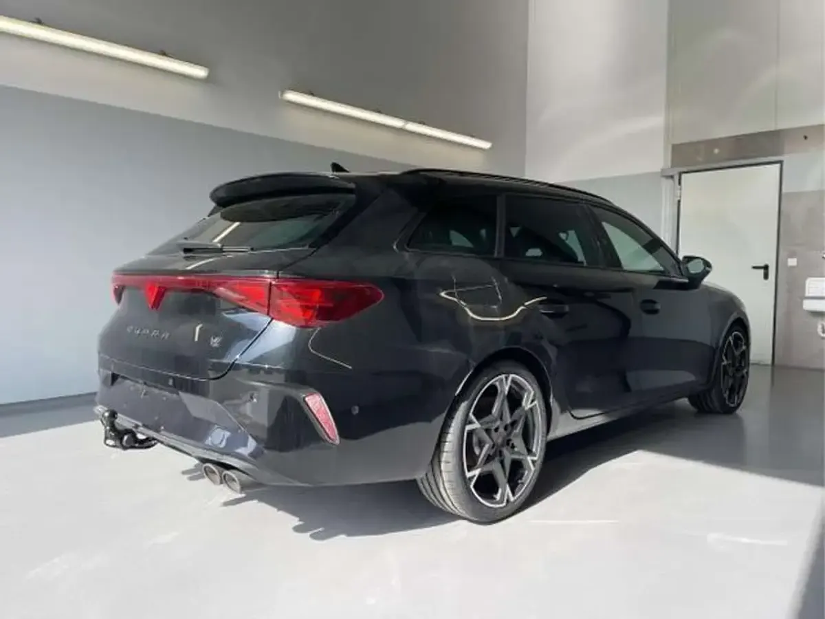 Neu Cupra Leon VZ3 333 PS (244 kW) 2026 [0e0e] midnight schwarz metall Kombi