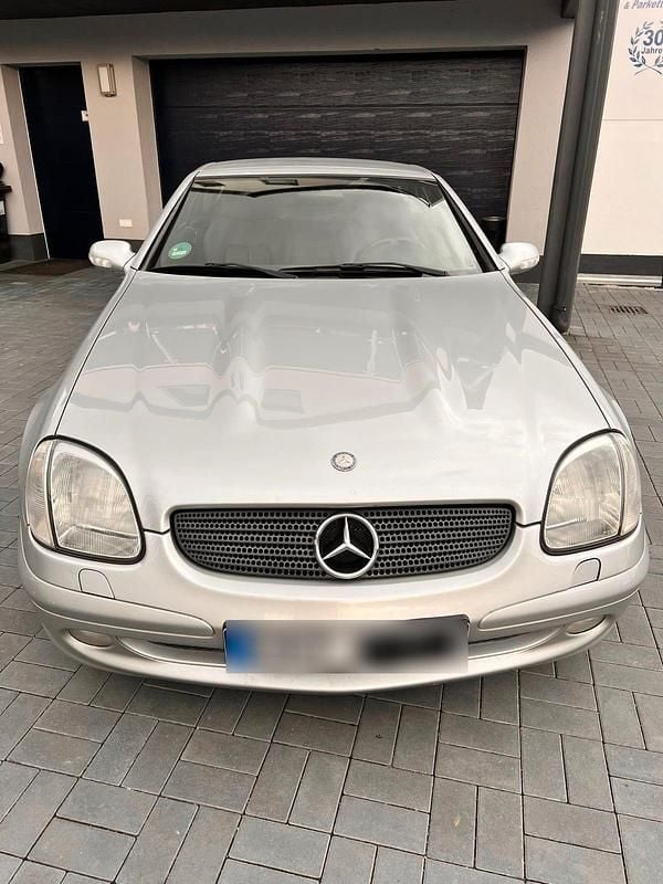 Gebraucht Mercedes SLK200 163 PS (119 kW) 2002 Silber Cabrio