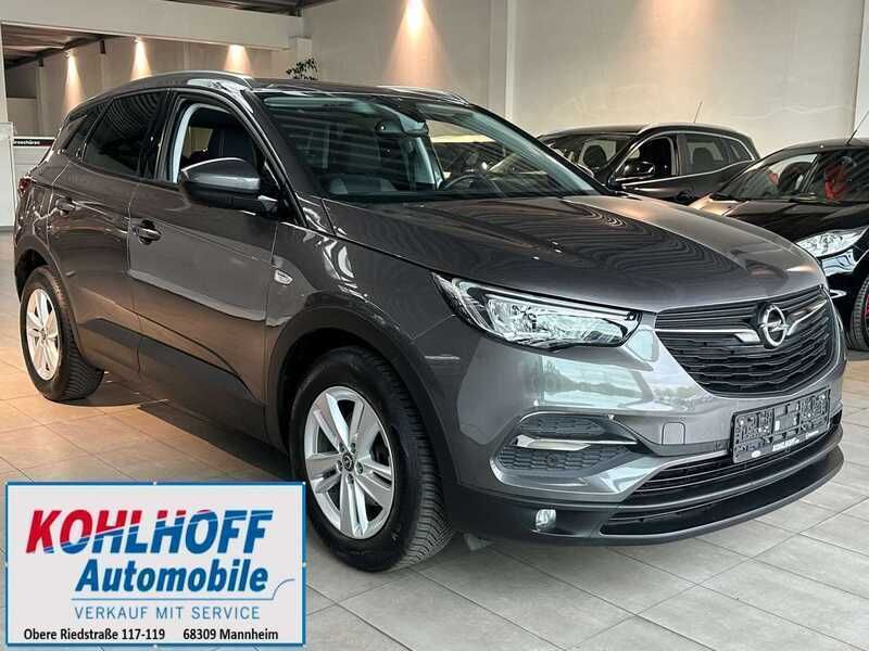 Mondstein grau/e:vulkan grau Gebraucht 2020 Opel Grandland X Edition SUV | 17.970 € (Fairer Preis) - Bild 1/4