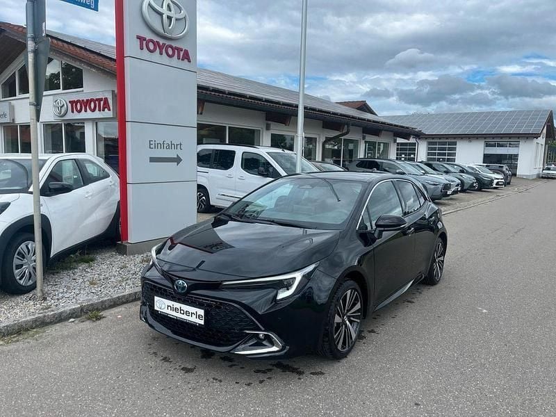Neu Toyota Corolla Hybrid 178 PS (130 kW) 2025 Schwarz Limousine