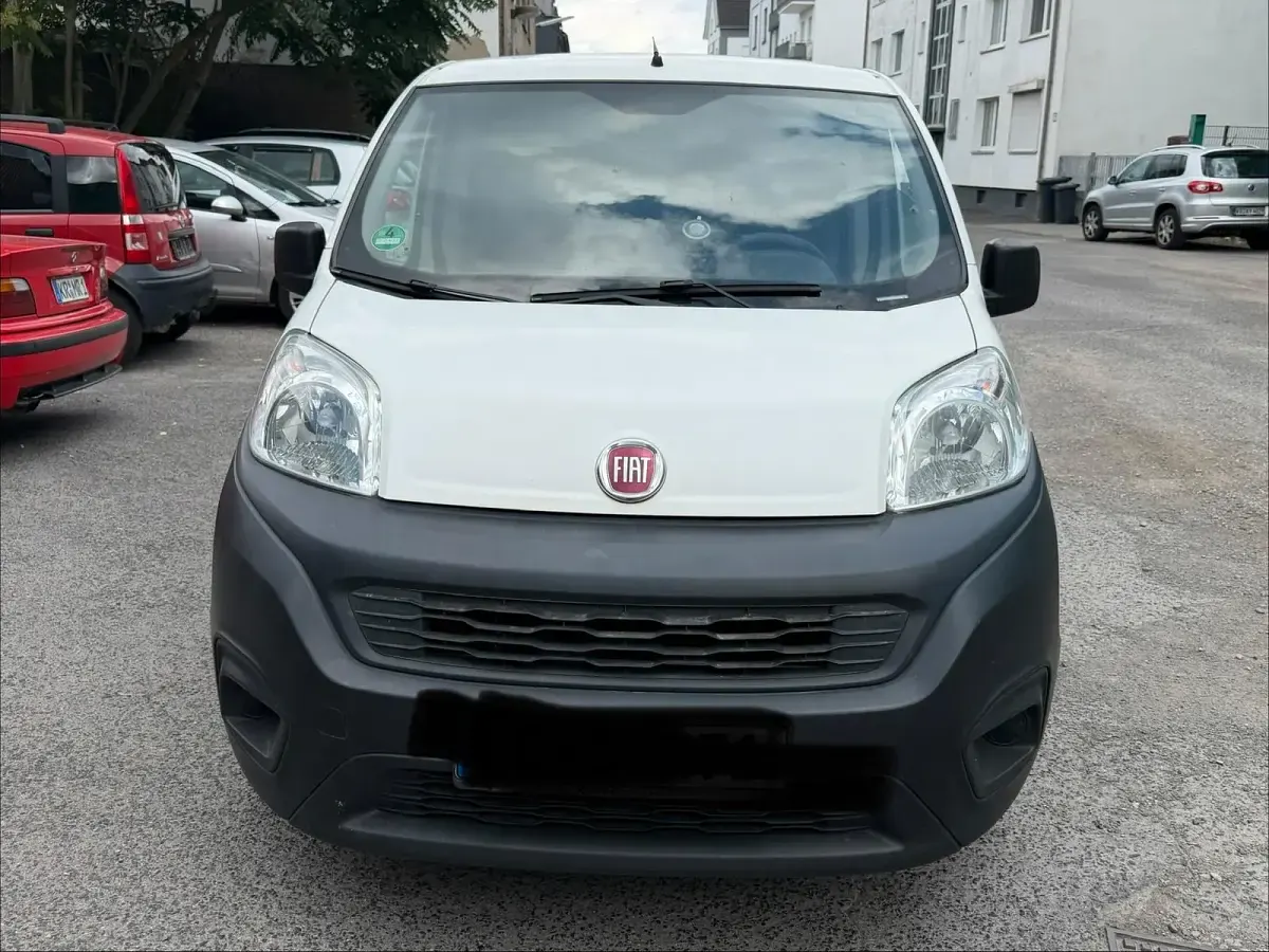 Gebraucht Fiat Fiorino 77 PS (56 kW) 2019 Weiß Van / Kleinbus