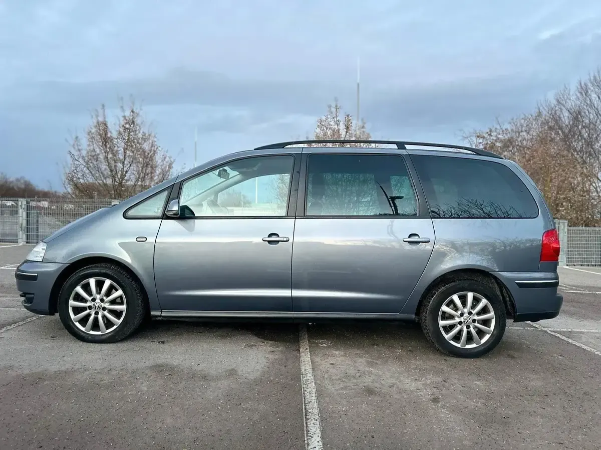 Gebraucht VW Sharan Sportline 150 PS (110 kW) 2008 Grau Van / Kleinbus