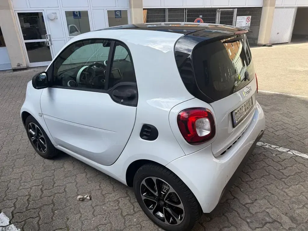 Gebraucht Smart ForTwo Coupé 71 PS (52 kW) 2017 Weiß Coupé