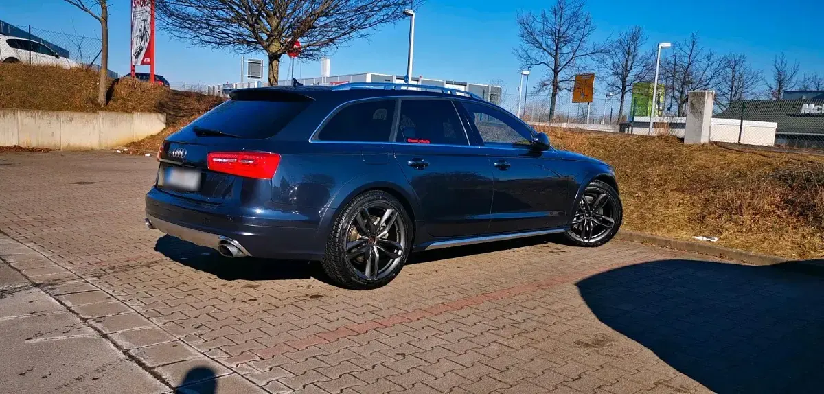 Gebraucht Audi A6 Allroad Comfort 313 PS (230 kW) 2013 Blau Kombi
