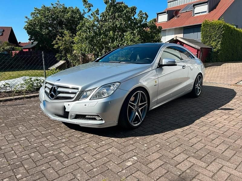 Usata Mercedes E350 231 CV (169 kW) 2010 Argento Coupé