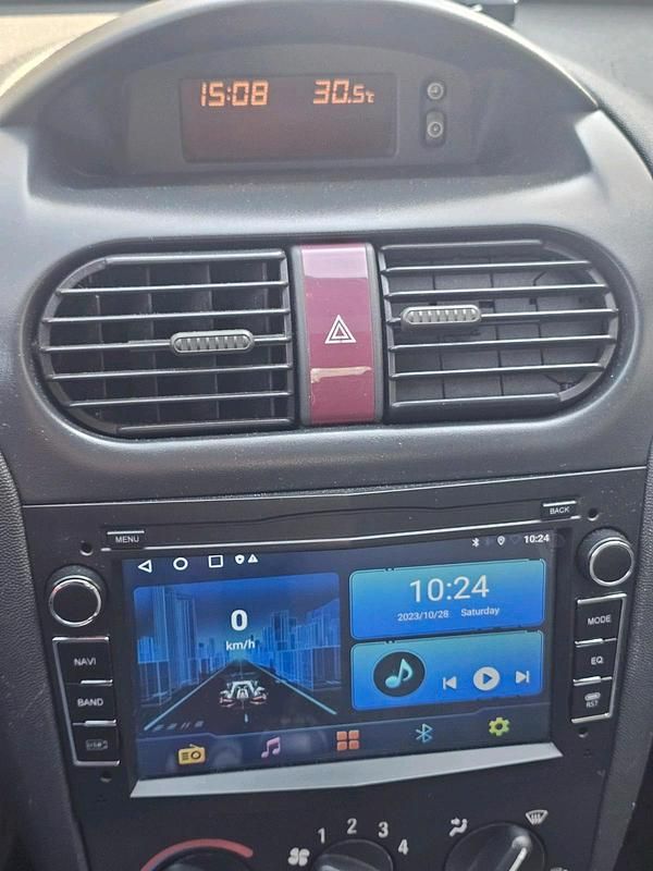 Gebraucht Opel Corsa 58 PS (42 kW) 2001 Rot Kleinwagen