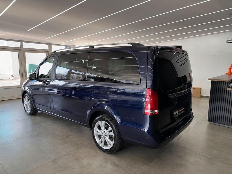 Gebraucht Mercedes V250 Edition 190 PS (139 kW) 2016 Blau Van / Kleinbus