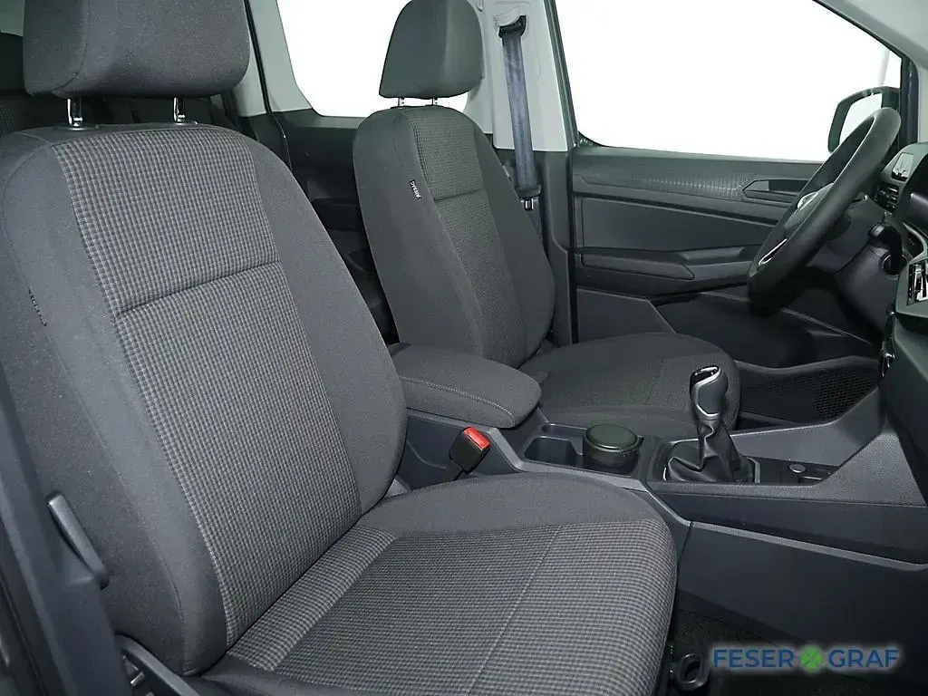 Neu VW Caddy California 116 PS (85 kW) 2026 Grau Van / Kleinbus