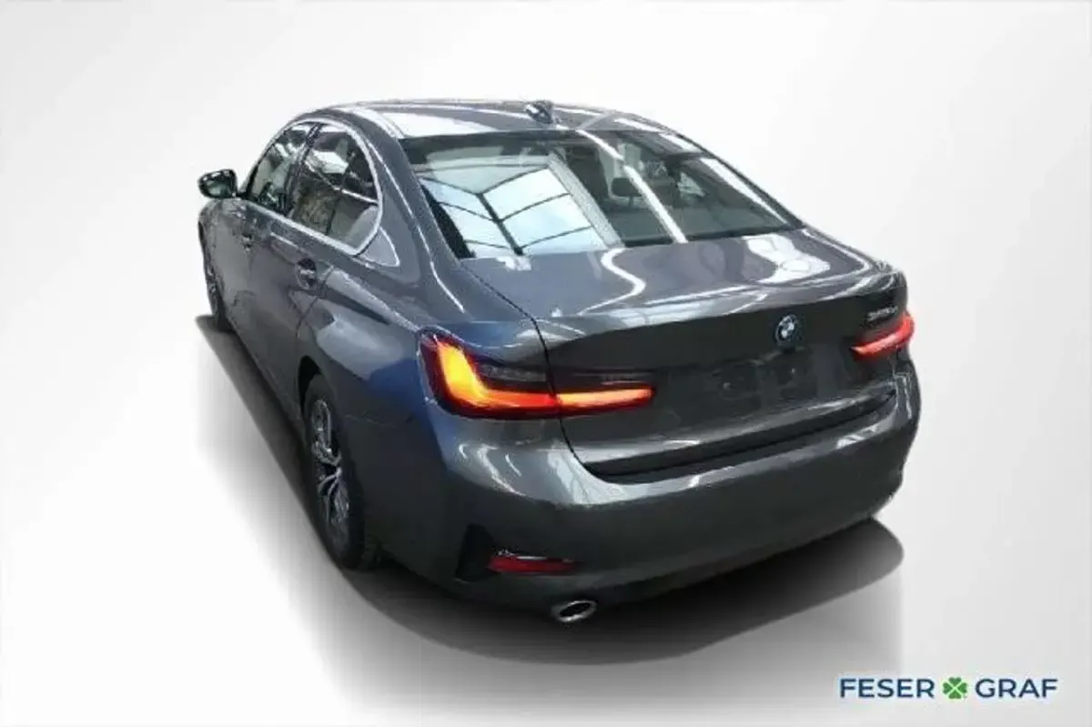 Gebraucht BMW 320e Sport Line 204 PS (150 kW) 2021 Grau Limousine