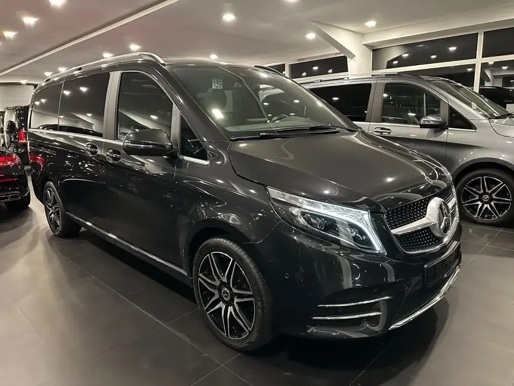 Gebraucht Mercedes V300 Exclusive 239 PS (175 kW) 2019 Grau Van / Kleinbus