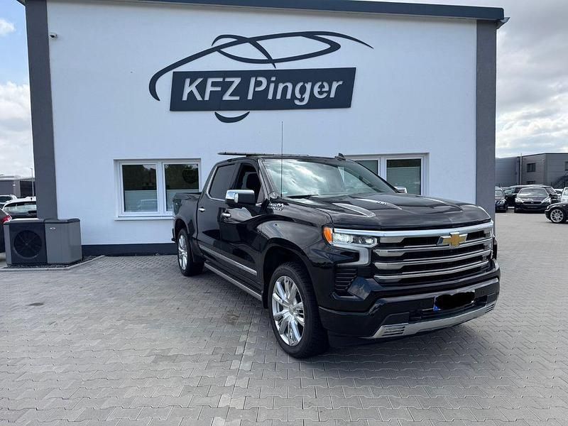 Gebraucht Chevrolet Silverado 426 PS (313 kW) 2023 Schwarz SUV