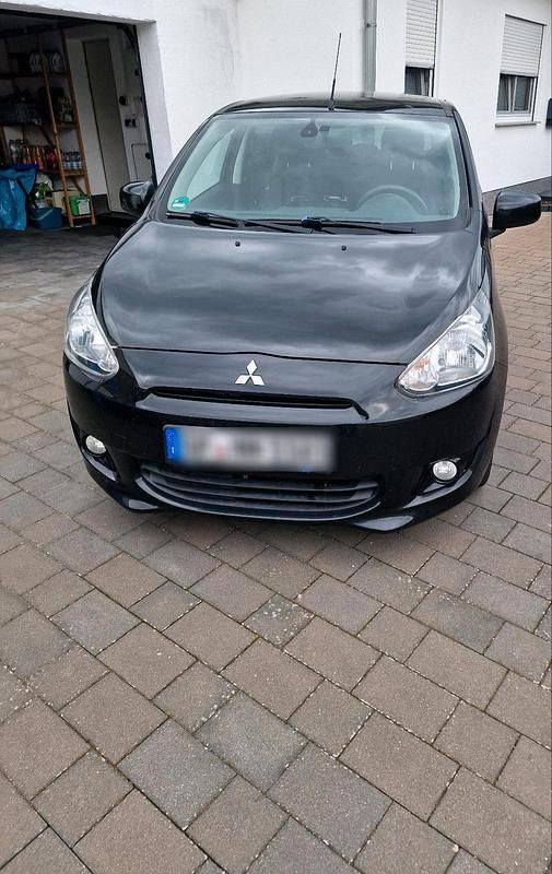 Schwarz Gebraucht 2014 Mitsubishi Space Star Kleinwagen | 3.000 € (Guter Preis) - Bild 1/4