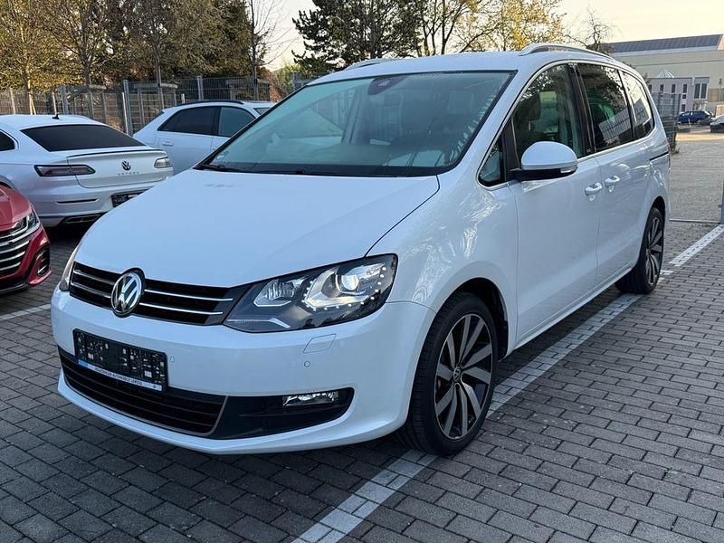 Gebraucht VW Sharan Allstar 150 PS (110 kW) 2016 Weiß Van / Kleinbus