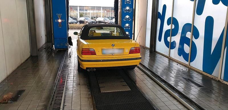 Gebraucht BMW 325 Cabriolet 192 PS (141 kW) 1994 Gelb Cabrio