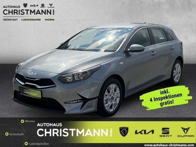 Lunar silver m Neu 2025 Kia Ceed Comfort Limousine | 26.390 € (Etwas zu teuer) - Bild 1/4