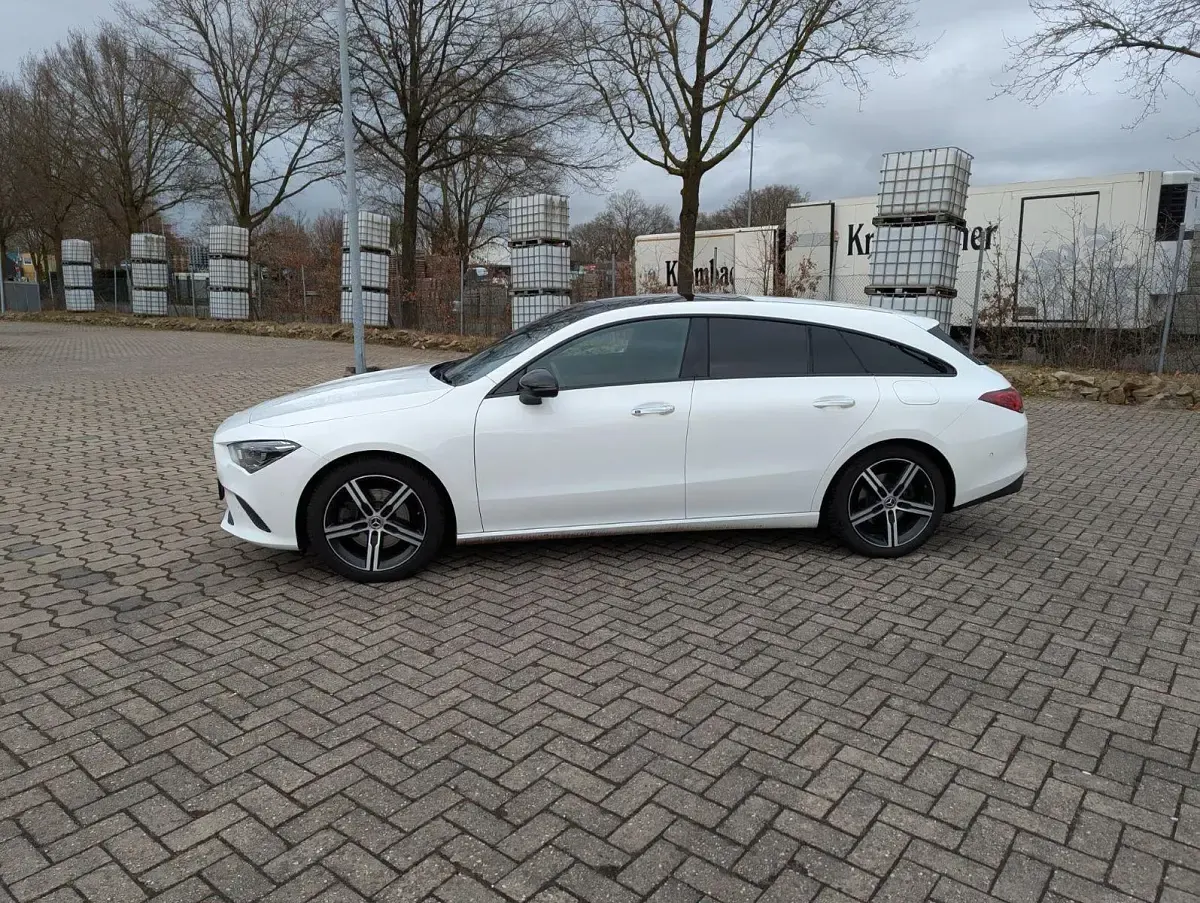 Gebraucht Mercedes CLA220 Shooting Brake 190 PS (139 kW) 2019 Weiß Kombi