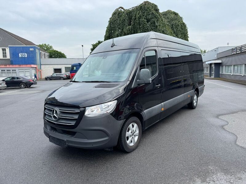 Schwarz Gebraucht 2019 Mercedes Sprinter Van | 54.500 € - Bild 1/4