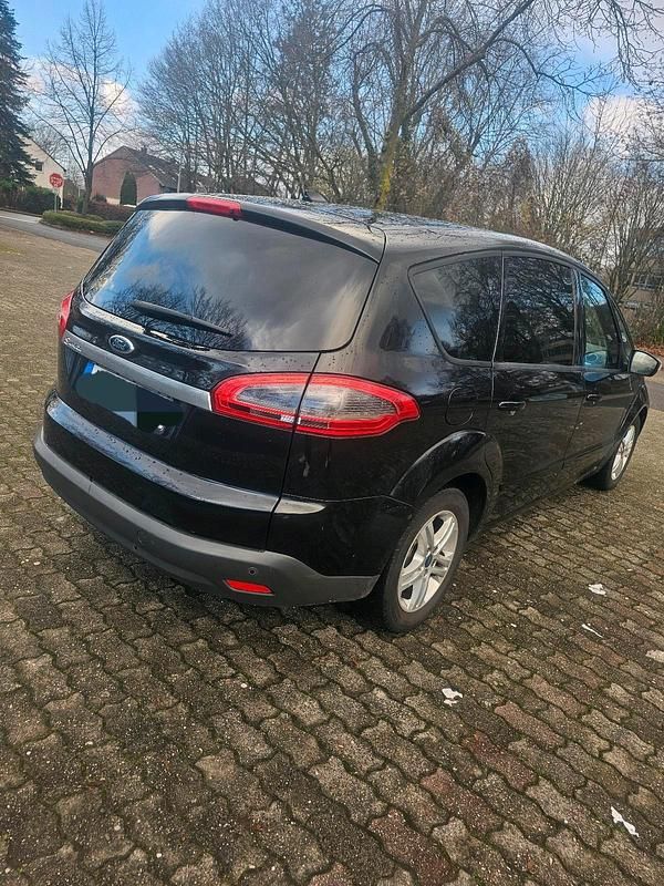 Schwarz Gebraucht 2014 Ford S-MAX Business Edition Van / Kleinbus | 9.000 € (Fairer Preis) - Bild 1/4