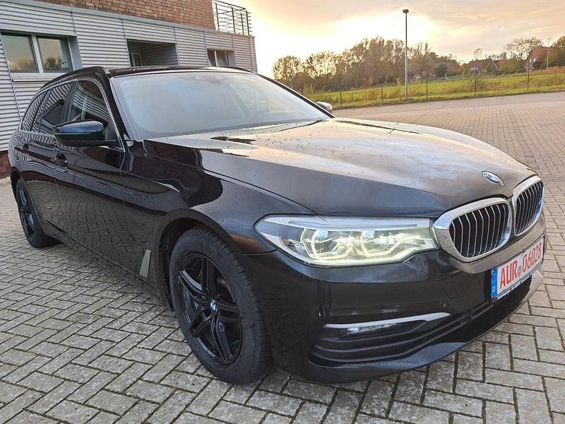 Schwarz Gebraucht 2019 BMW 530 Performance Kombi | 21.950 € (Superpreis) - Bild 1/4