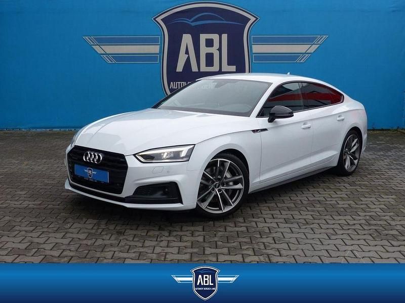 Gletscherweiß Gebraucht 2018 Audi A5 Sportback S-Line Kleinwagen | 23.990 € (Fairer Preis) - Bild 1/4