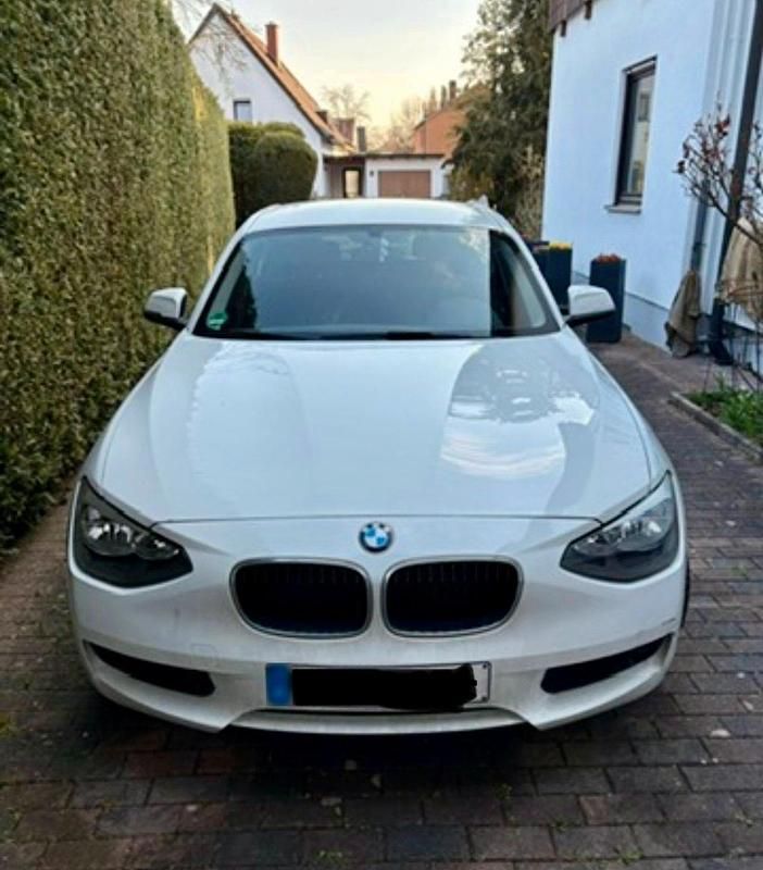 Gebraucht BMW 114 102 PS (75 kW) 2014 Weiß Kleinwagen