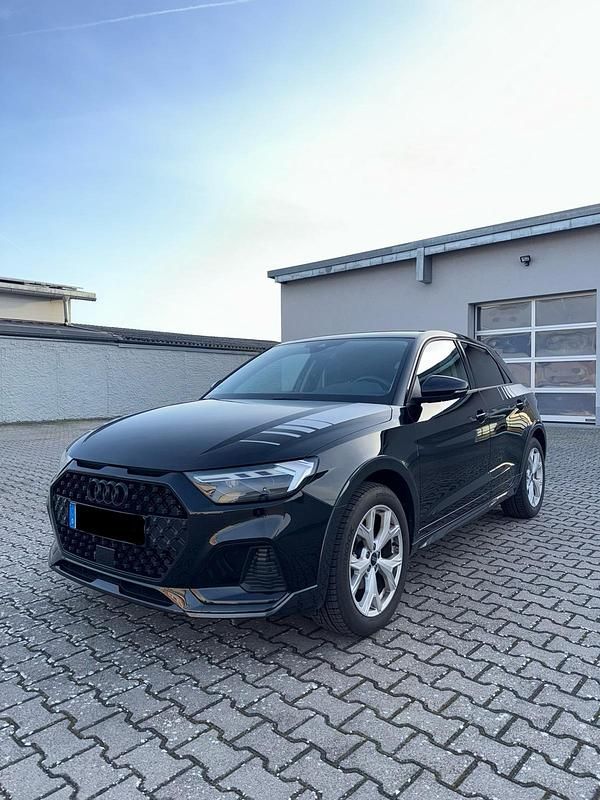 Gebraucht Audi A1 Comfort 150 PS (110 kW) 2023 Schwarz SUV