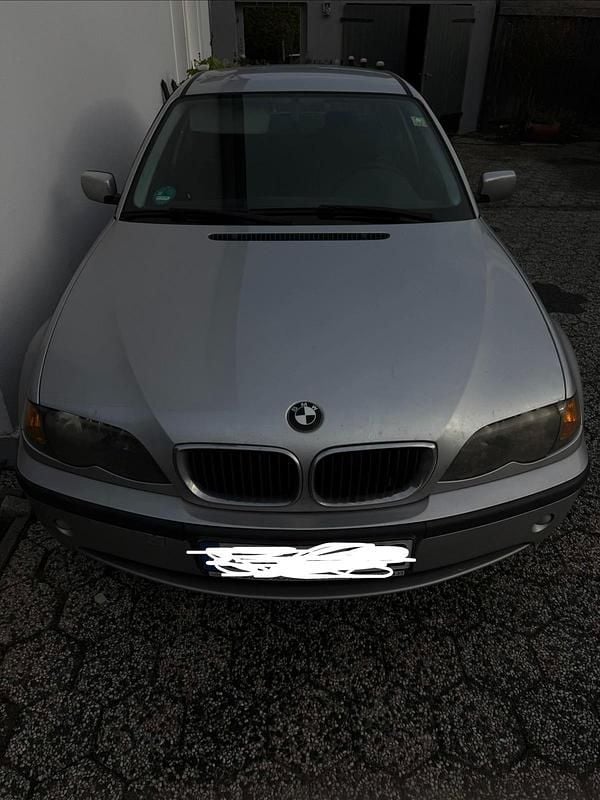 Gebraucht BMW 318 143 PS (105 kW) 2002 Silber Limousine