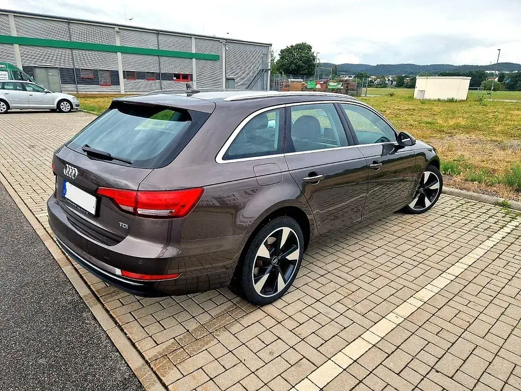 Gebraucht Audi A4 150 PS (110 kW) 2018 Braun Kombi