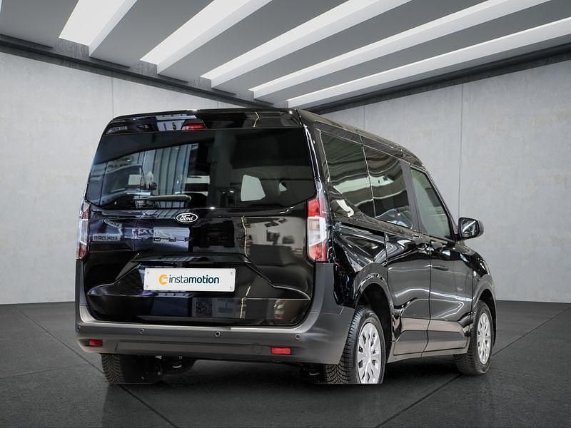 Neu Ford Tourneo Courier 125 PS (91 kW) 2025 Schwarz Van / Kleinbus