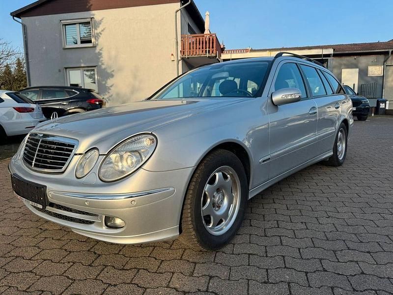 Gebraucht Mercedes E200 163 PS (119 kW) 2005 Silber Kombi