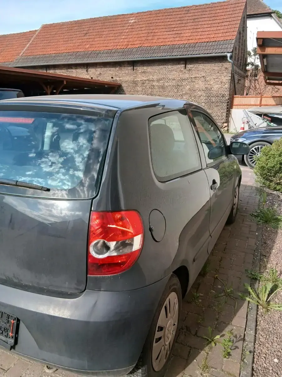 Gebraucht VW Fox 55 PS (40 kW) 2006 Schwarz Kleinwagen