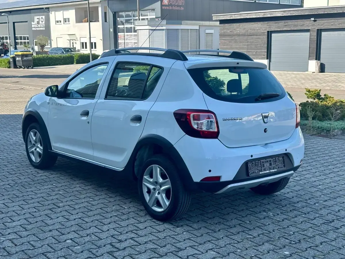Gebraucht Dacia Sandero Stepway Ambiance 90 PS (66 kW) 2013 Weiß Kleinwagen