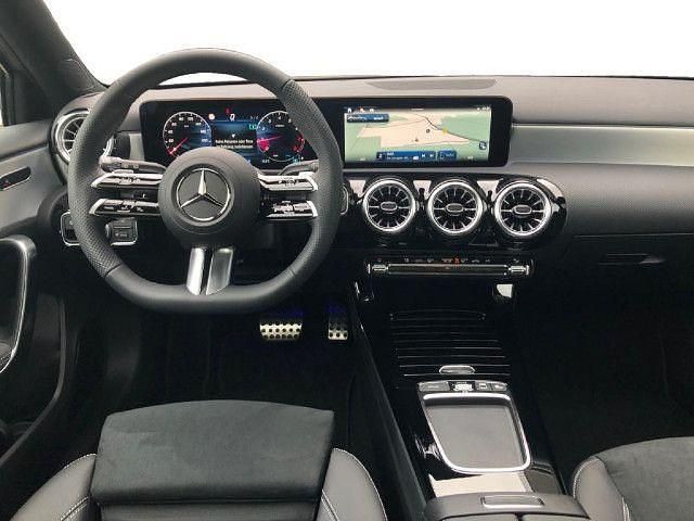 Gebraucht Mercedes A180 Edition 136 PS (100 kW) 2025