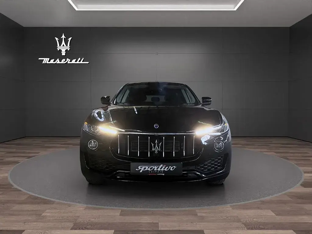 Gebraucht Maserati Levante 275 PS (202 kW) 2019 Schwarz SUV