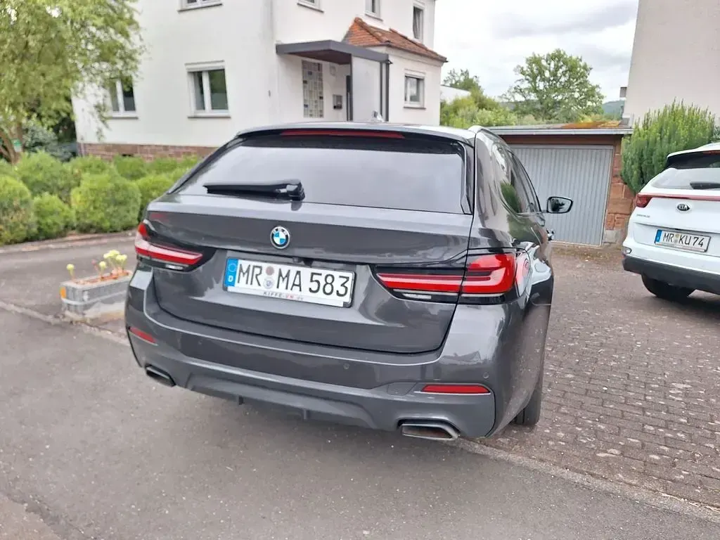 Gebraucht BMW 520 M Sport 190 PS (139 kW) 2021 Grau Limousine