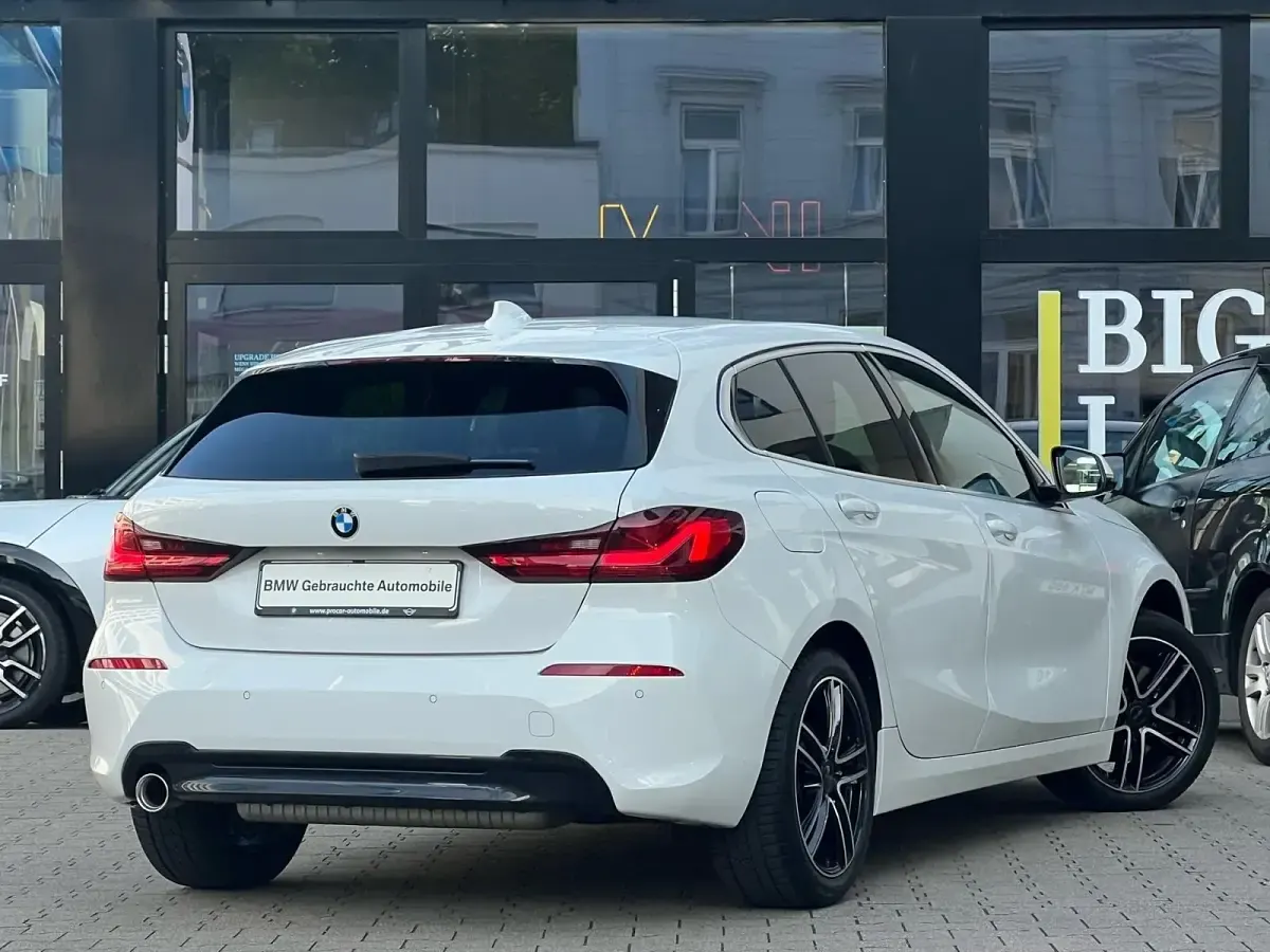 Gebraucht BMW 118 Performance 140 PS (102 kW) 2020 Weiß Kleinwagen