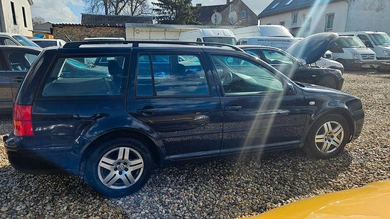 Gebraucht VW Golf IV Basis 131 PS (96 kW) 2002 Blau Kombi