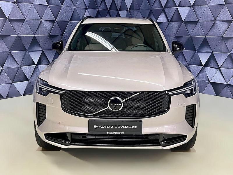 Neu Volvo XC90 Plus 455 PS (334 kW) 2026 Silber SUV