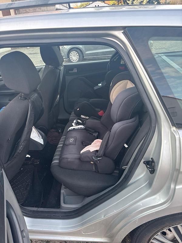 Gebraucht Ford Focus 109 PS (80 kW) 2009 Silber Kombi