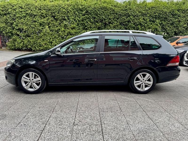 Gebraucht VW Golf VI Match 105 PS (77 kW) 2012 Schwarz Kleinwagen