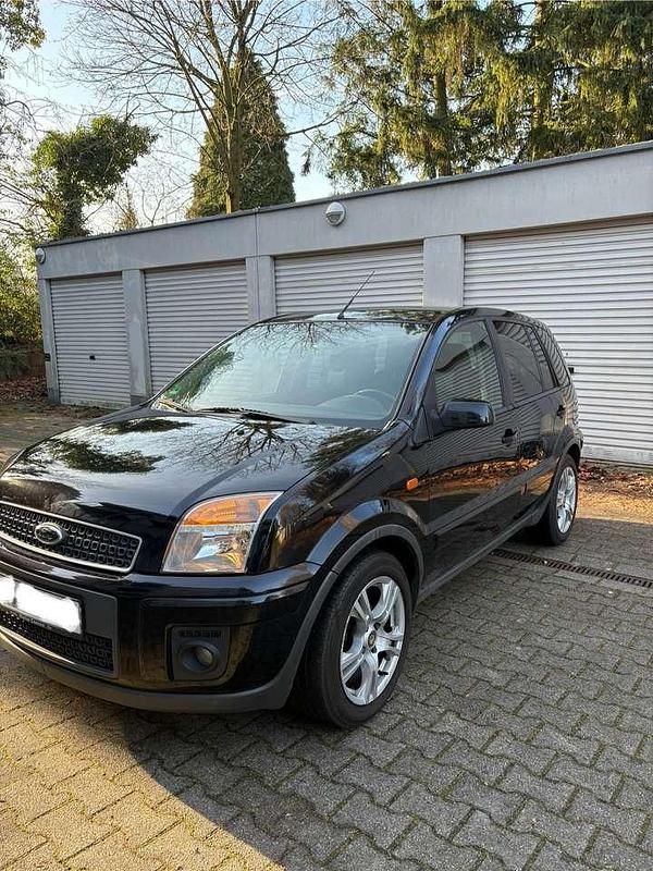 Gebraucht Ford Fusion 80 PS (58 kW) 2008 Schwarz Kleinwagen