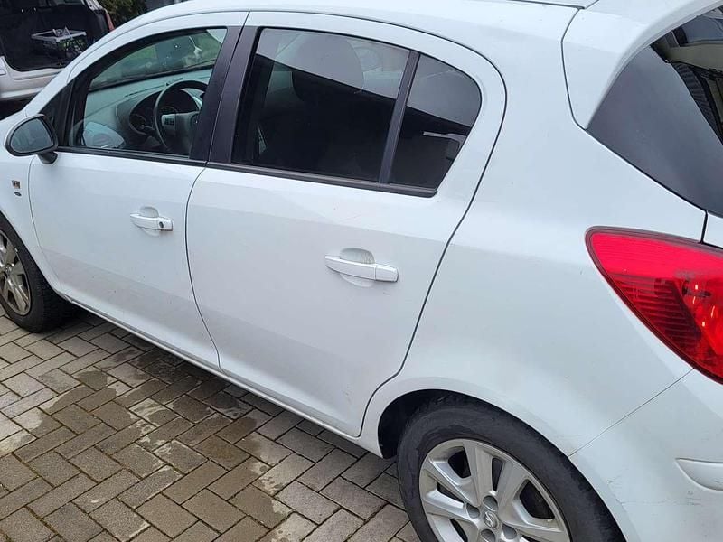 Gebraucht Opel Corsa Satellite 87 PS (63 kW) 2011 Weiß Limousine