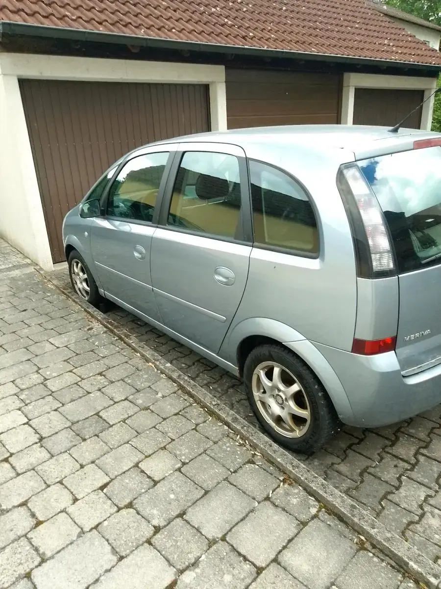 Gebraucht Opel Meriva 101 PS (74 kW) 2007 Silber Van / Kleinbus