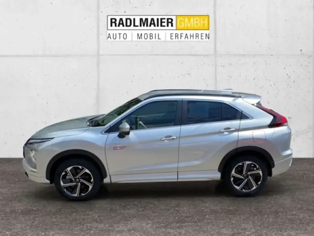 Neu Mitsubishi Eclipse Cross Select 98 PS (72 kW) 2025 Sterling silber SUV