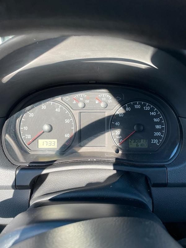 Used VW Polo 75 HP (55 kW) 2003 Silver Hatchback