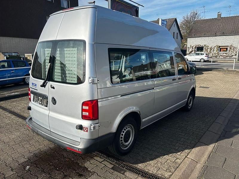 Gebraucht VW Transporter 102 PS (75 kW) 2019 Silber Van