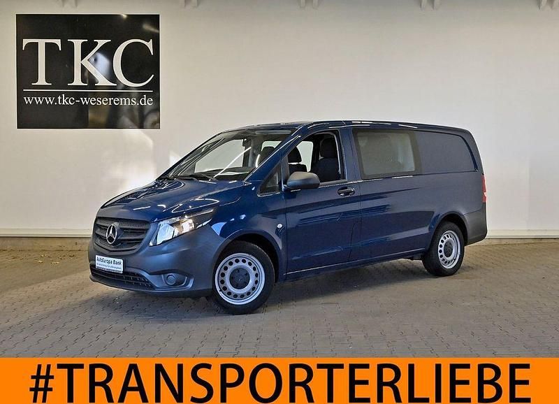 Blau Gebraucht 2022 Mercedes Vito Van / Kleinbus | 30.821 € (Fairer Preis) - Bild 1/4