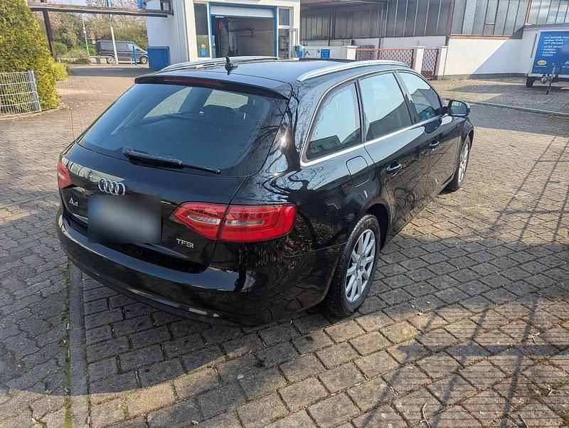 Usata Audi A4 120 CV (88 kW) 2012 Nero Station wagon